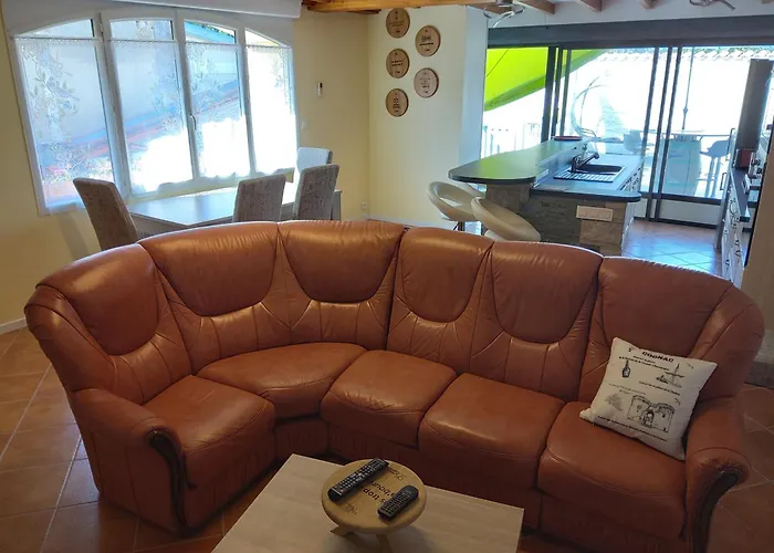 Entre Fleuve Et Centre *